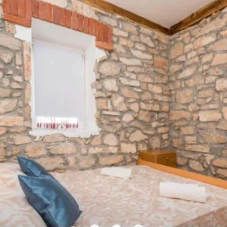Balamunta - Three Bedroom With Private Pool Willa Donje Rastane